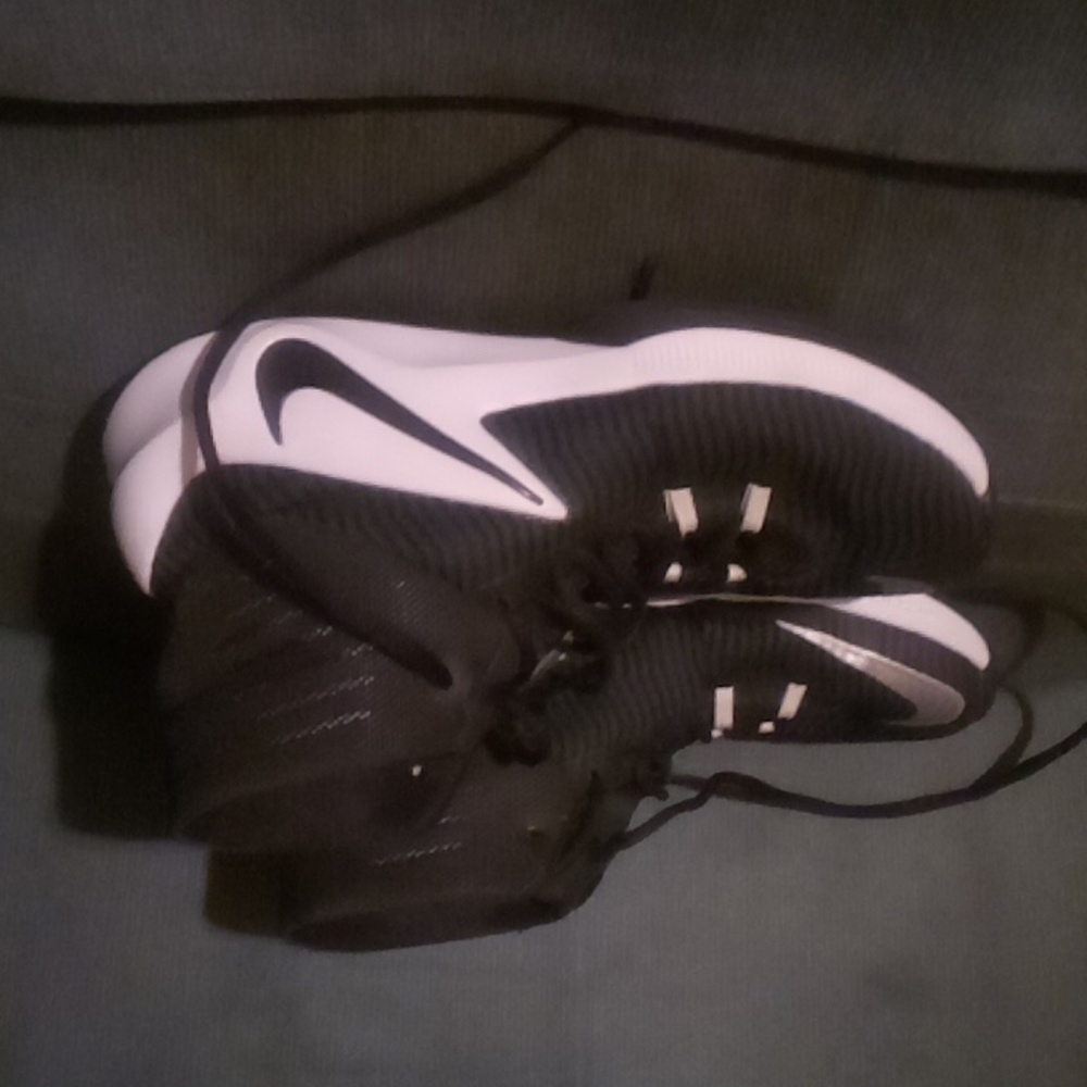 Size 9 Nike shoes